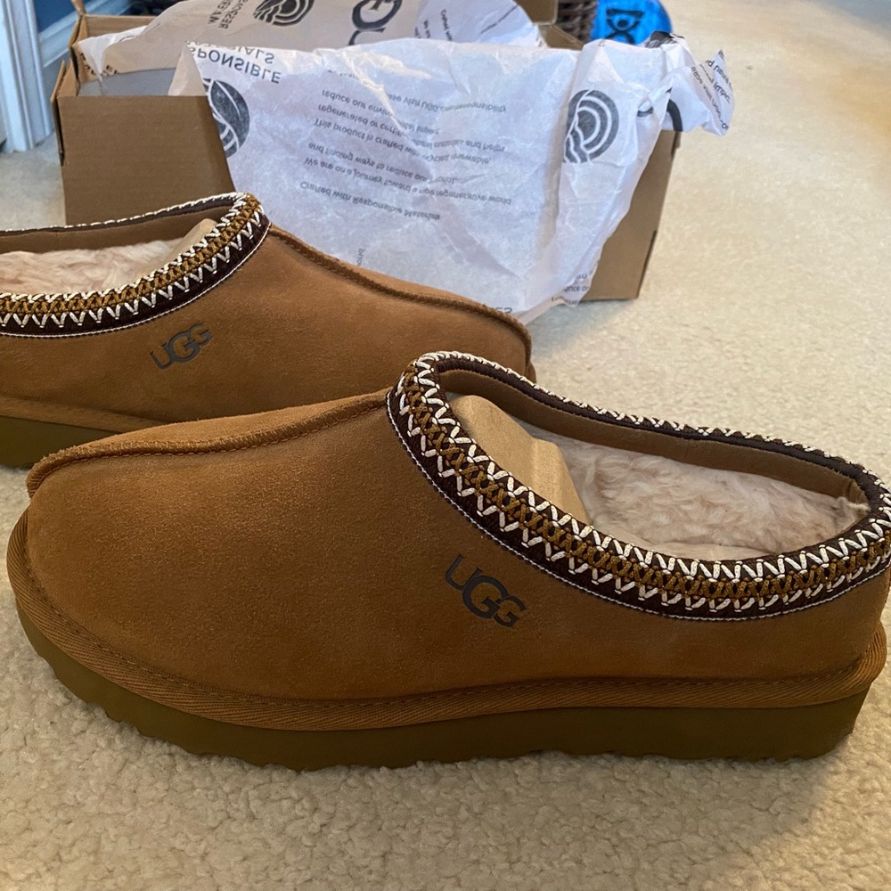 BRAND NEW Ugg Tasman